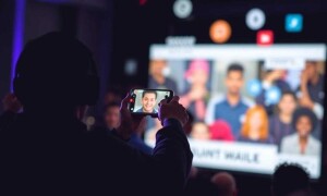 Накрутка зрителей в соцсетях: как она работает, к чему приводит и что делать вместо неё